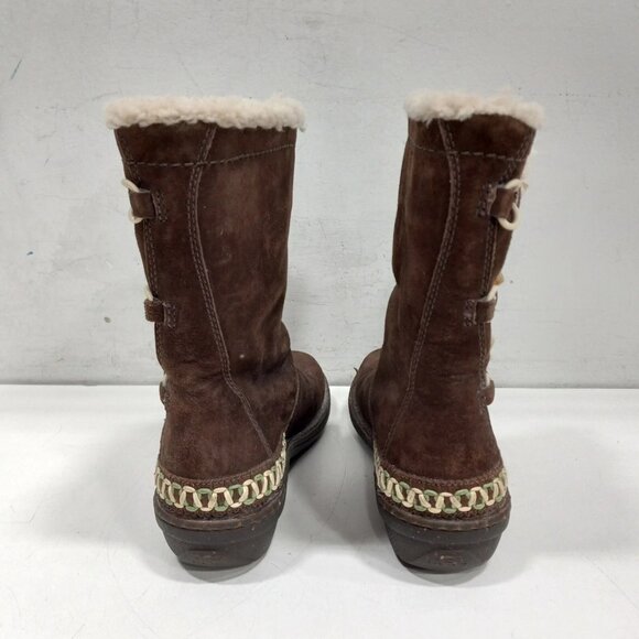 UGG Australia 5183 Kona Horn Toggle Lambskin Boot in Brown size 7 US - Picture 2 of 2